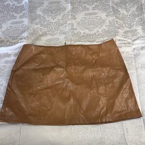 Versona Brown Textured Pleather Mini Skirt Size XL